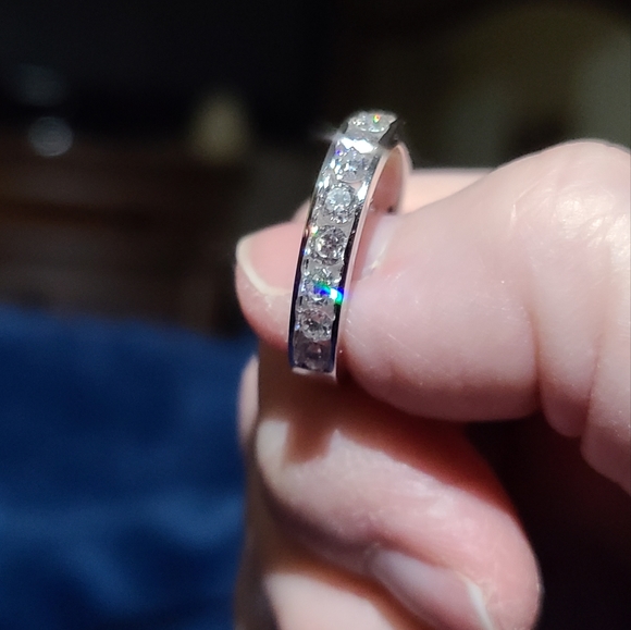 14K White Gold 1 Carat Diamond Anniversary Band - Picture 5 of 9